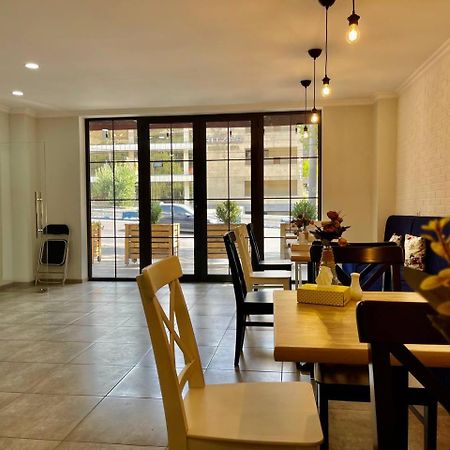 Merien Hotel エレバン エクステリア 写真