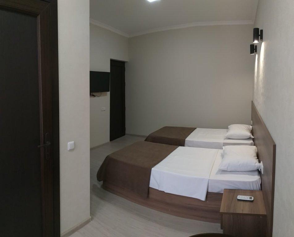 Merien Hotel エレバン エクステリア 写真