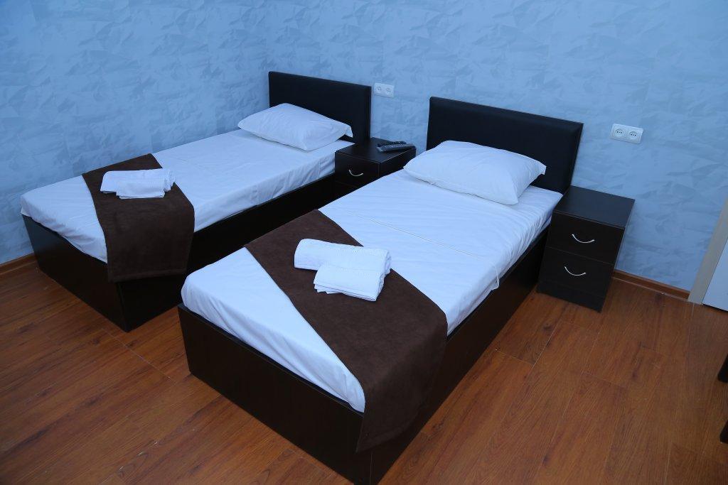 Merien Hotel エレバン エクステリア 写真