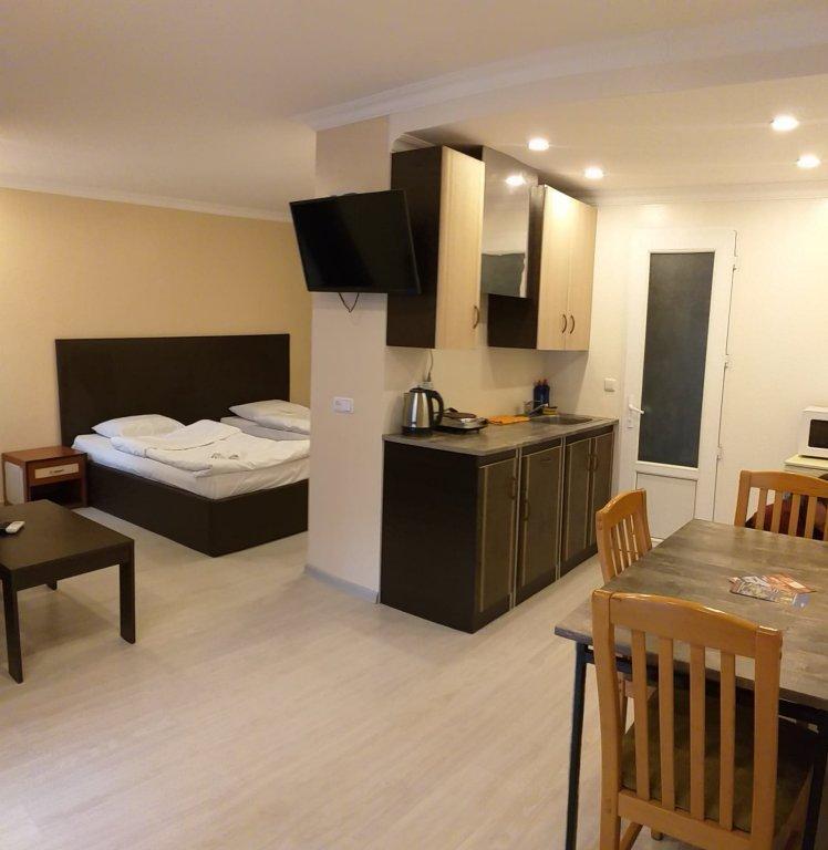Merien Hotel エレバン エクステリア 写真