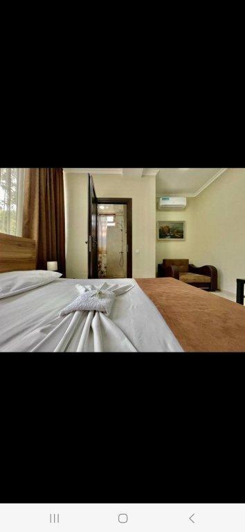 Merien Hotel エレバン エクステリア 写真